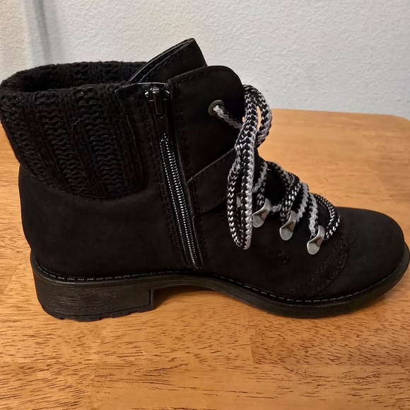 American Rag Harvey Hiking Boots, Size 9M, Black- New in Box - Picture 5 of 11